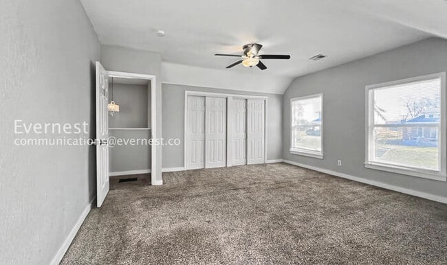 Building Photo - 4 Bed/3 Bath Home with In-Unit Laundry / Available Now!