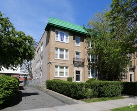 Building Photo - 131 Washington St