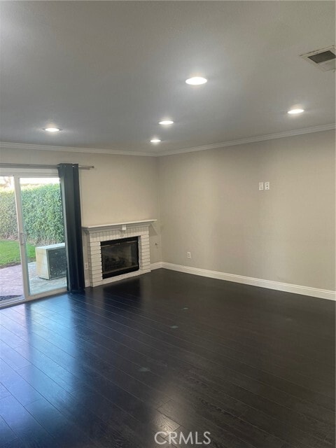 Building Photo - 212 Eisenhower Way