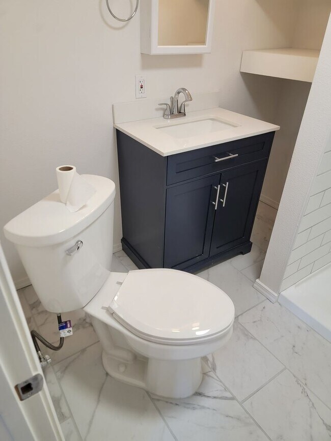 Building Photo - Beautiful 3-Bedroom Home - EV Charger - Pet Friendly