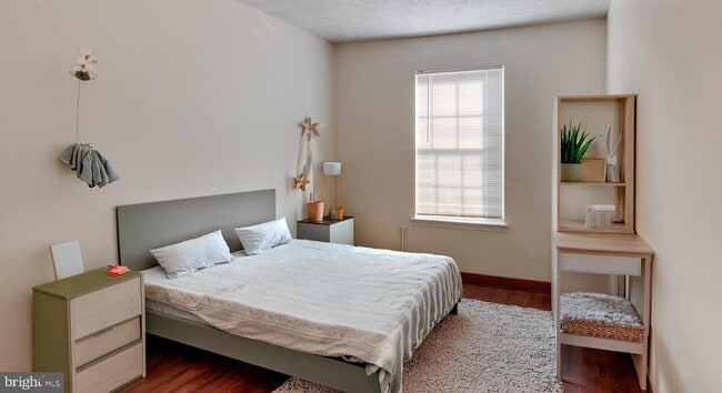 Building Photo - 2502 Regal Pl