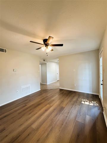 Building Photo - 1025 NW Summercrest Blvd