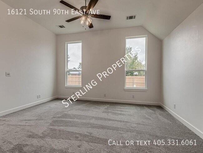 Building Photo - 16121 S 90th East Ave