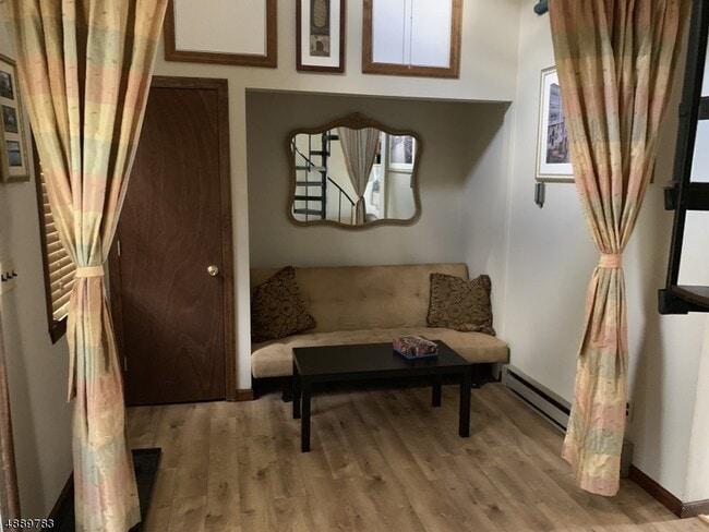 Building Photo - 703 N Lake Shore Dr