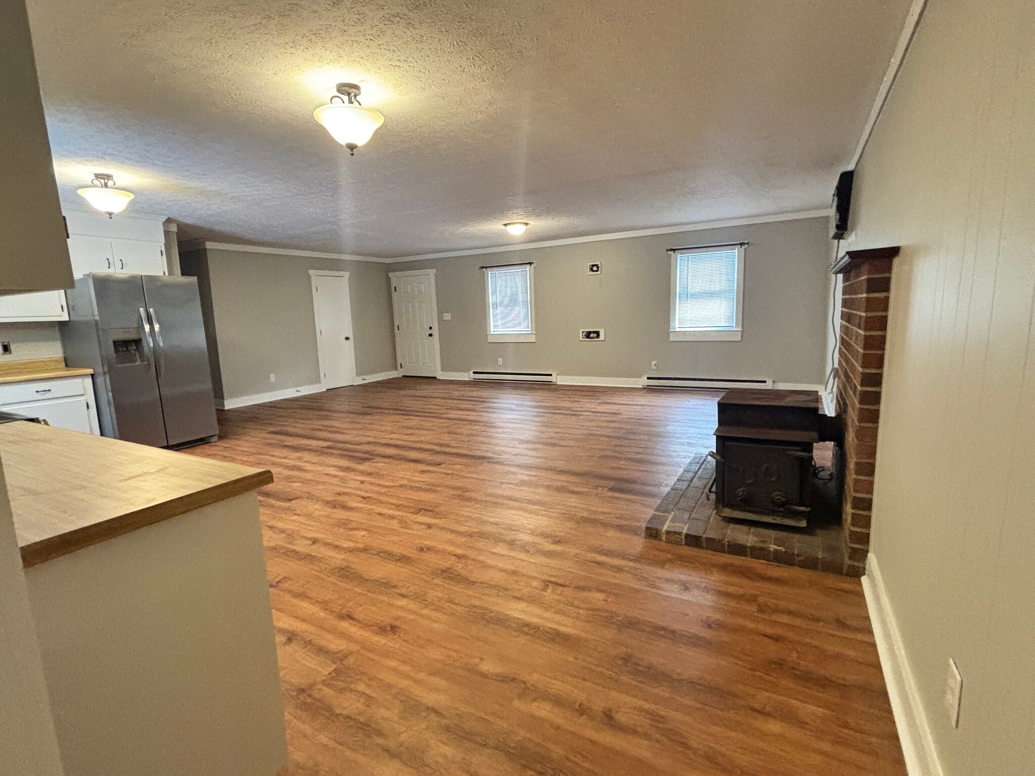 Living Room/Kitchen - 21116 Wells St