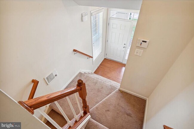 Building Photo - 43085 Thoroughfare Gap Terrace