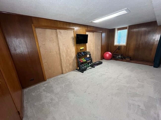 Building Photo - Stylishly Updated 4BR Home in the Heart of Northeast Minneapolis!