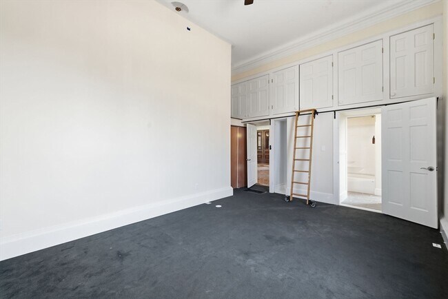 Building Photo - 1110 Washington St