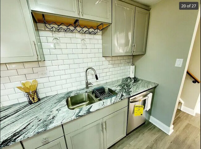 Building Photo - 3100 Able Pl