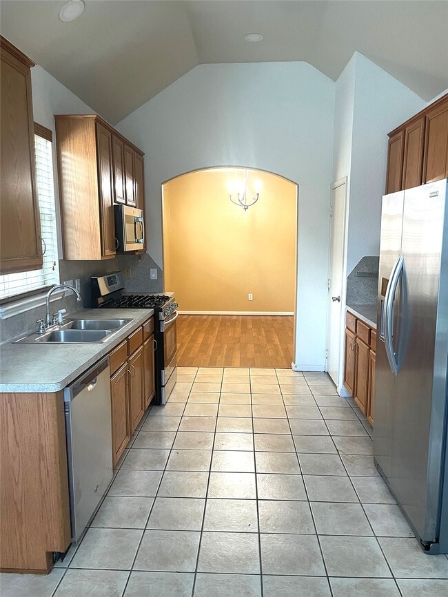 Building Photo - 9903 Raul Hector Dr