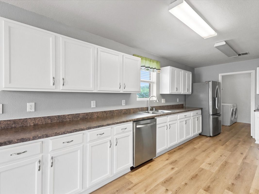 Building Photo - 13287 Fowler Dr