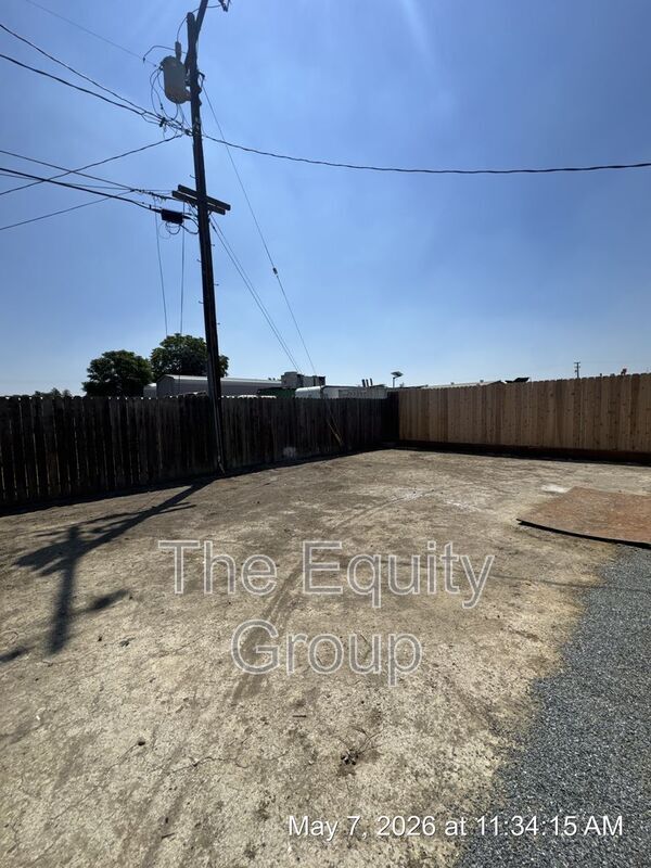 Building Photo - 30566 Ivy Rd