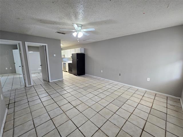 Building Photo - 7394 Cottonwood Creek Rd