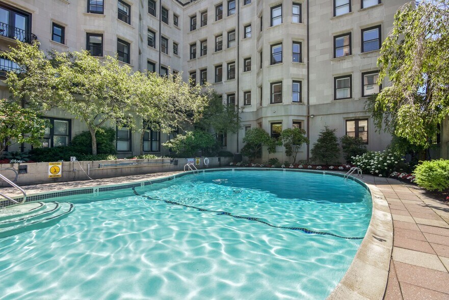 Building Photo - 416 Commonwealth Ave