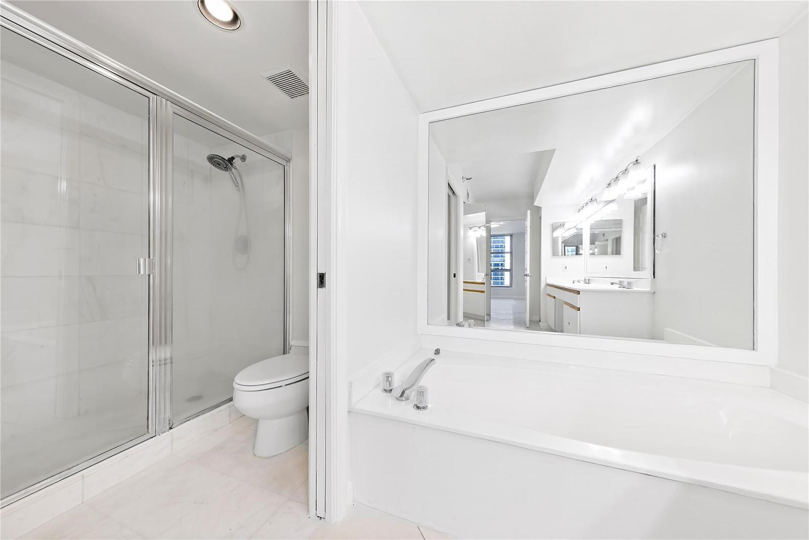 Building Photo - 3530 Mystic Pointe Dr