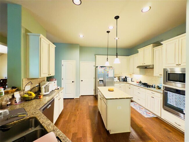Building Photo - 209 Monahans Dr
