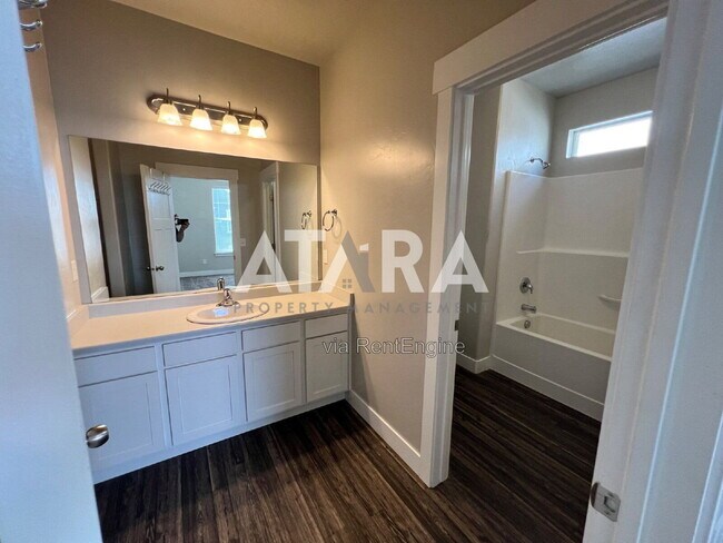 Building Photo - 14488 S Selvig Way