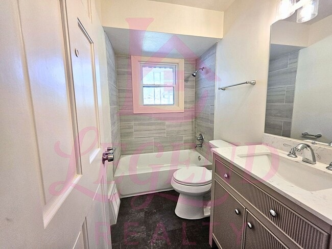 Building Photo - Charming 3-Bedroom with Huge Yard & Covered Patio