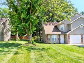 Building Photo - 4917-4919 W. Millbrook Dr.