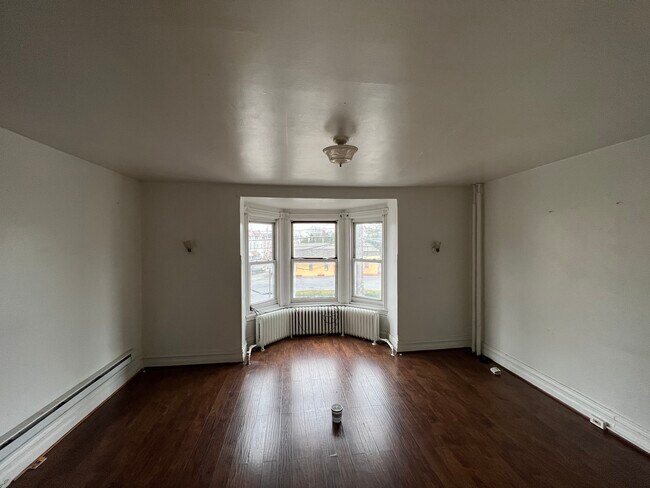 Building Photo - 151 W Buttonwood St