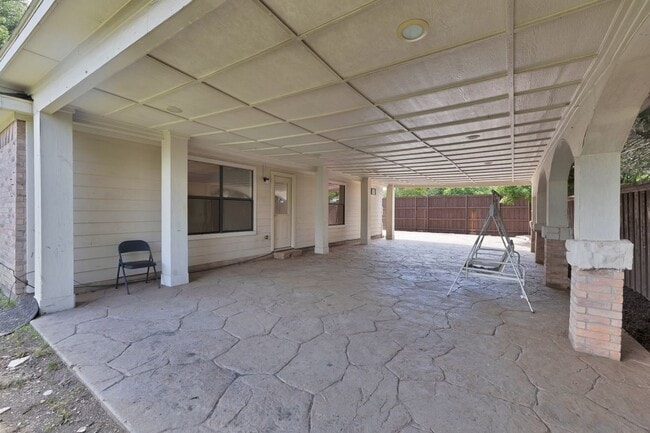 Building Photo - 3416 Stonecrest Cir