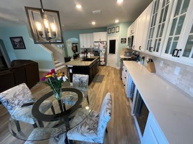 Building Photo - 5/3 Chestnut Village Home