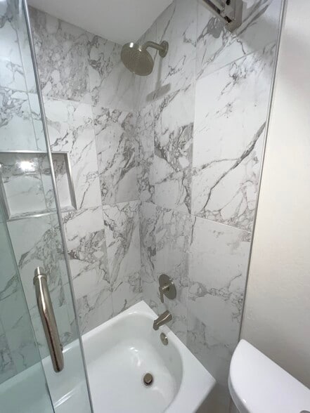 Second bathtub and shower, completely remodeled - 2935 N 68th St