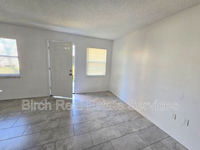 Building Photo - 5344 Cotee River Dr