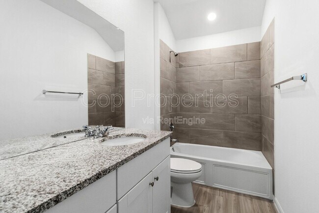 Building Photo - 31821 Nimbus Dr