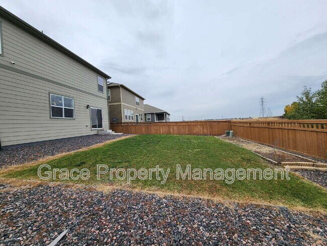 Building Photo - 508 Ledge St