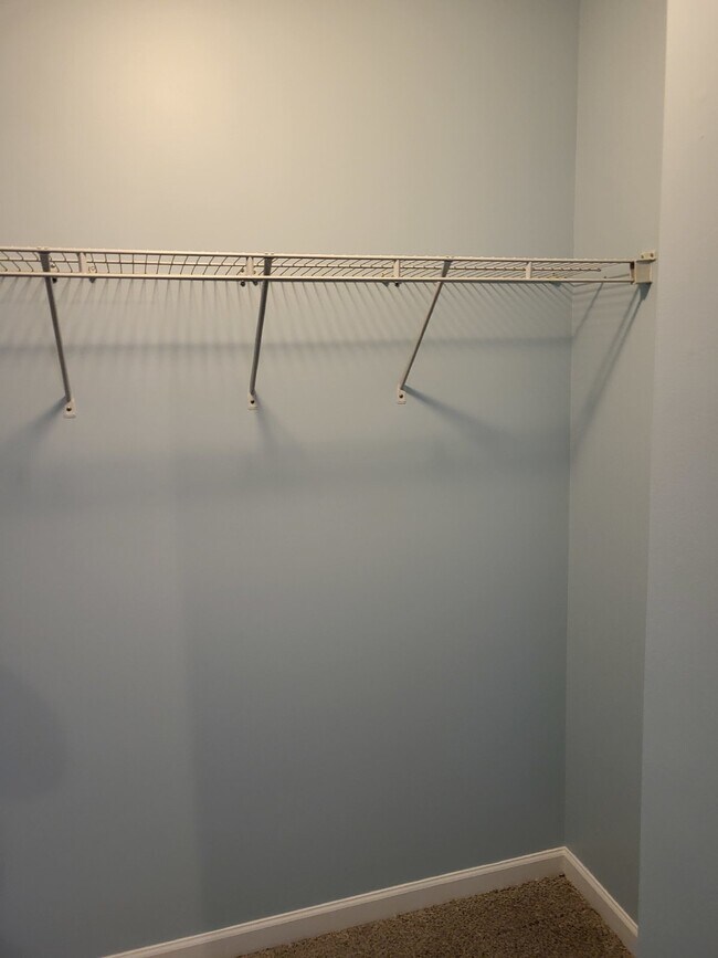 Building Photo - "Charming 2-Bedroom Townhouse on Skillmast...