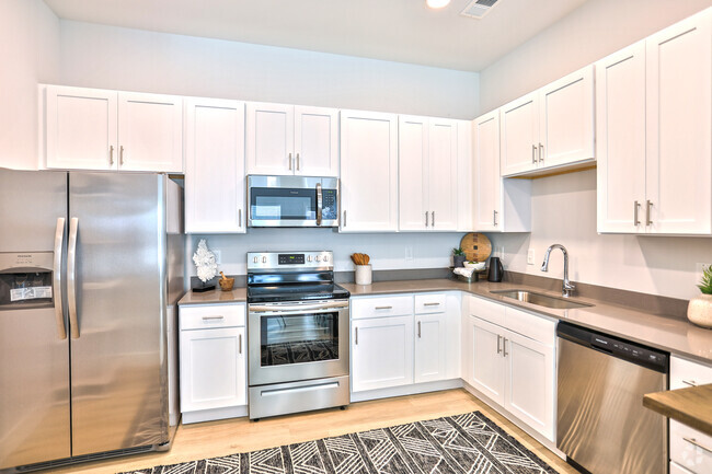 Interior Photo - Bay Pointe at Summerville