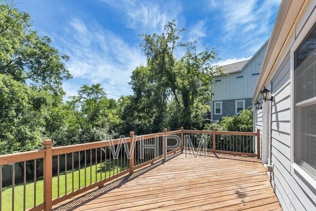 Building Photo - 3821 Sentinel Dr