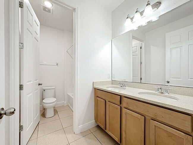 Building Photo - Hanover Lakes-2889 Nottel Drive St. Cloud