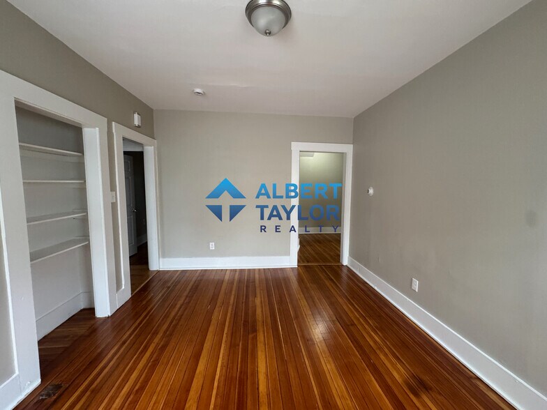 Building Photo - 6 Bowdoin Park