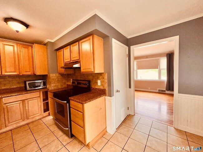 Building Photo - 33 Jepson Ln