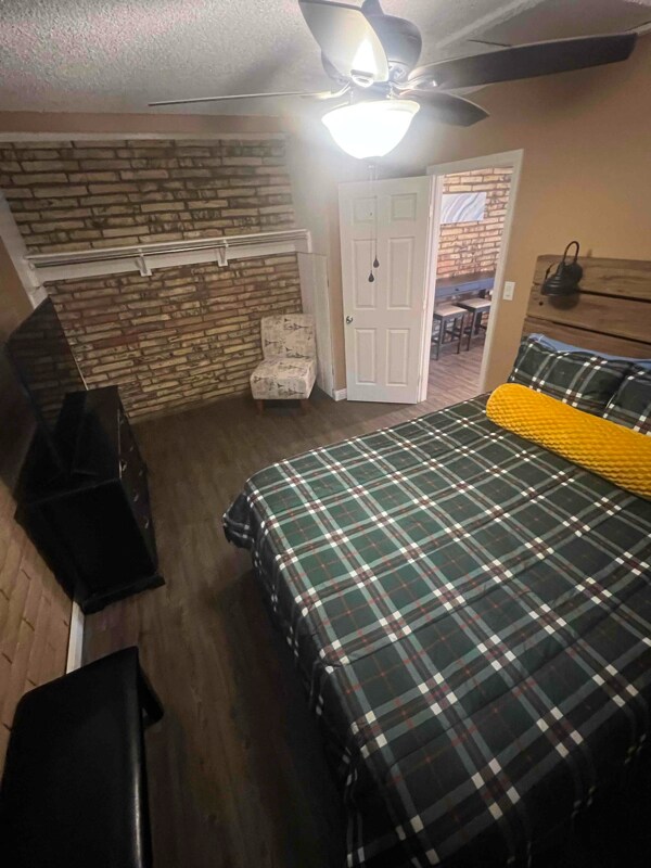 Building Photo - 455 Moser Ave