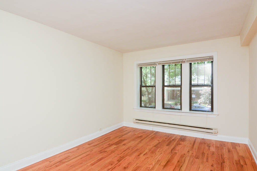 Building Photo - 1350 N Dearborn St