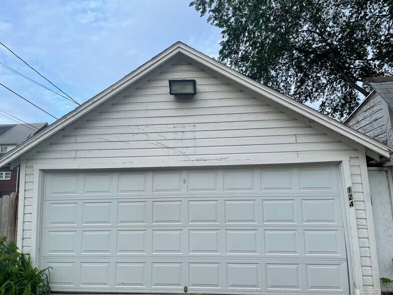 Building Photo - 124 N 38th St
