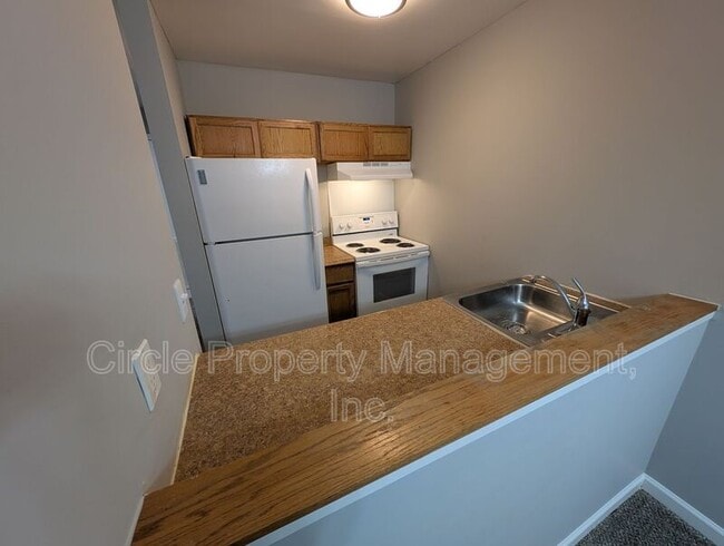 Building Photo - 4101 Hunters Ridge Dr SW