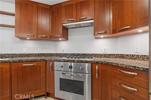 Building Photo - 5042 Scholarship