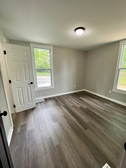 Building Photo - 314 Mosier Ave