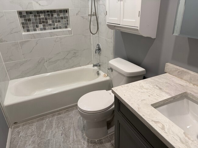 Building Photo - 9426 Kelvin Ln