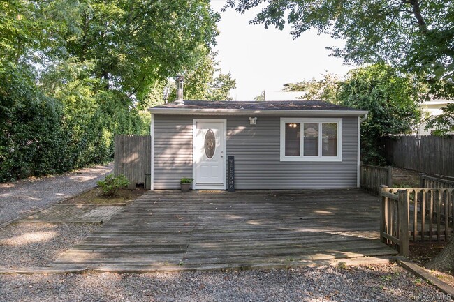 Primary Photo - 2950 Johnson Pl