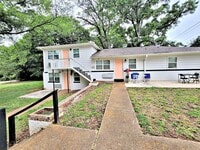 Building Photo - 1504 Oakwood Ave NE