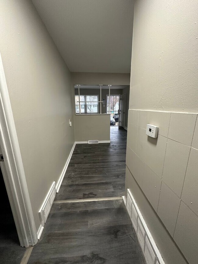Building Photo - Renovated Two Bedroom One Bath Home Coming...