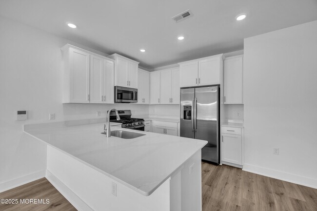 Building Photo - 28311 Radford Ct