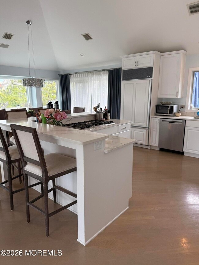 Building Photo - 165 Sunset Ln