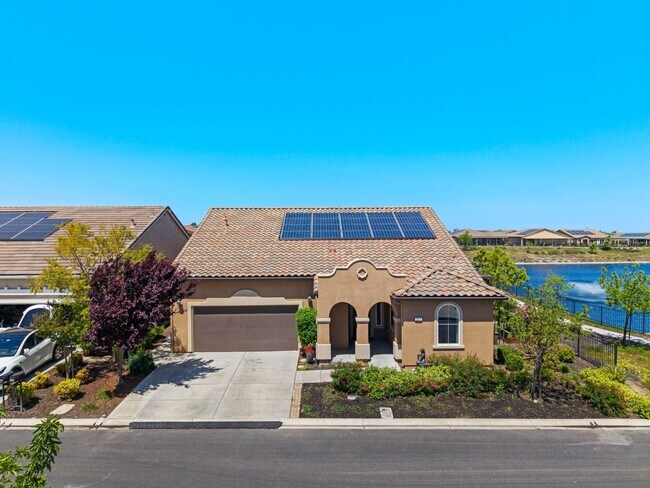 Building Photo - 377 Silver Ridge Dr