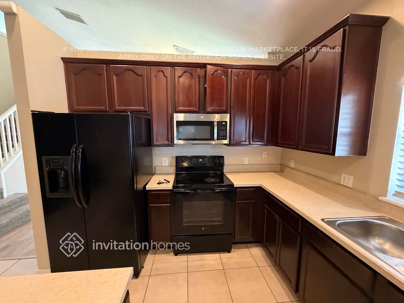 Building Photo - 1129 Hacienda Cir